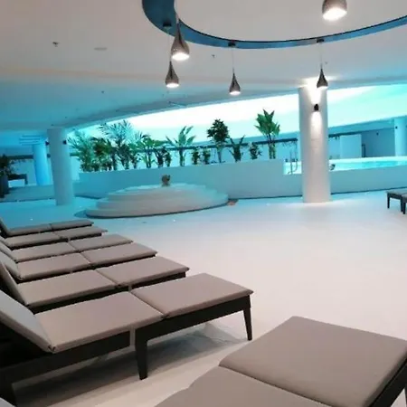 Hanza Tower Deluxe & Jacussi & Sauna & Pool Lejlighed Stettin