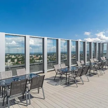 Hanza Tower Deluxe Spa & Jacussi & Sauna & Pool Apartment *